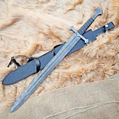 Roman Gladius Sword – Handmade Damascus Steel Blade, Collectible with Sheath