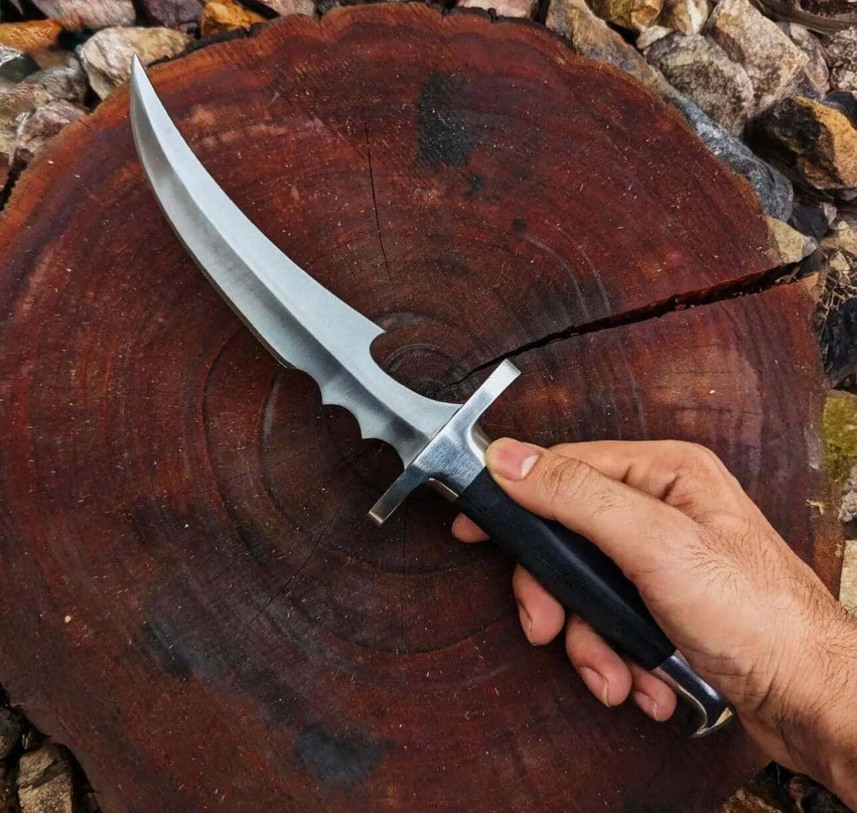 Batman Knife Replica - High Carbon Steel with Leather Sheath - Unique Blades Runner