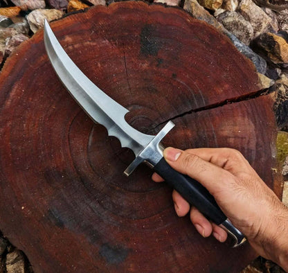 Batman Knife Replica - High Carbon Steel with Leather Sheath - Unique Blades Runner