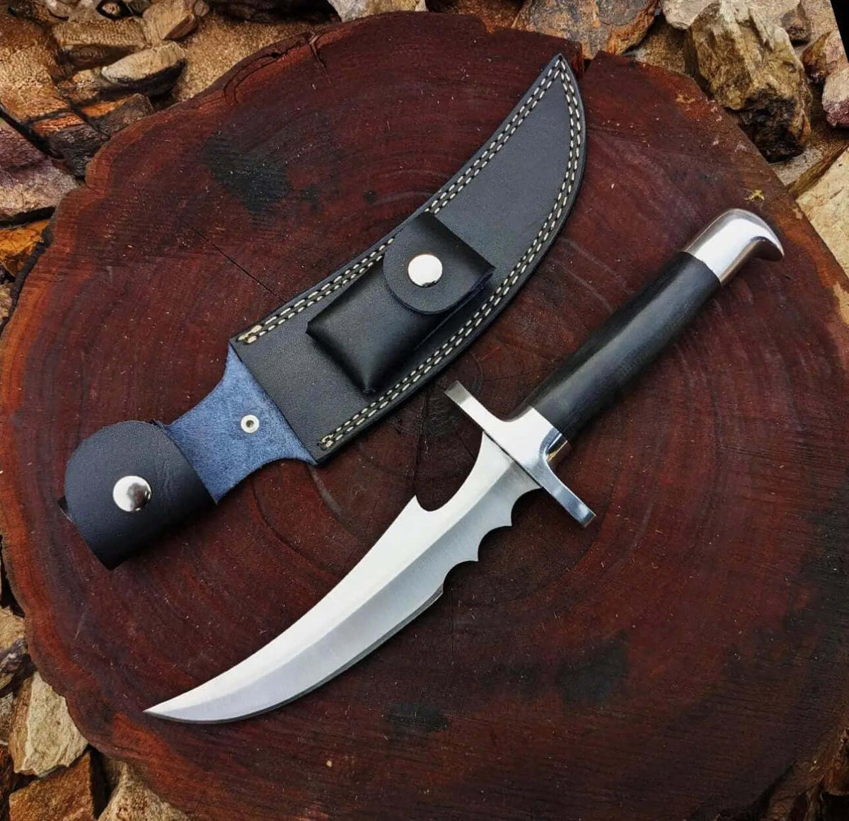 Batman Knife Replica - High Carbon Steel with Leather Sheath - Unique Blades Runner
