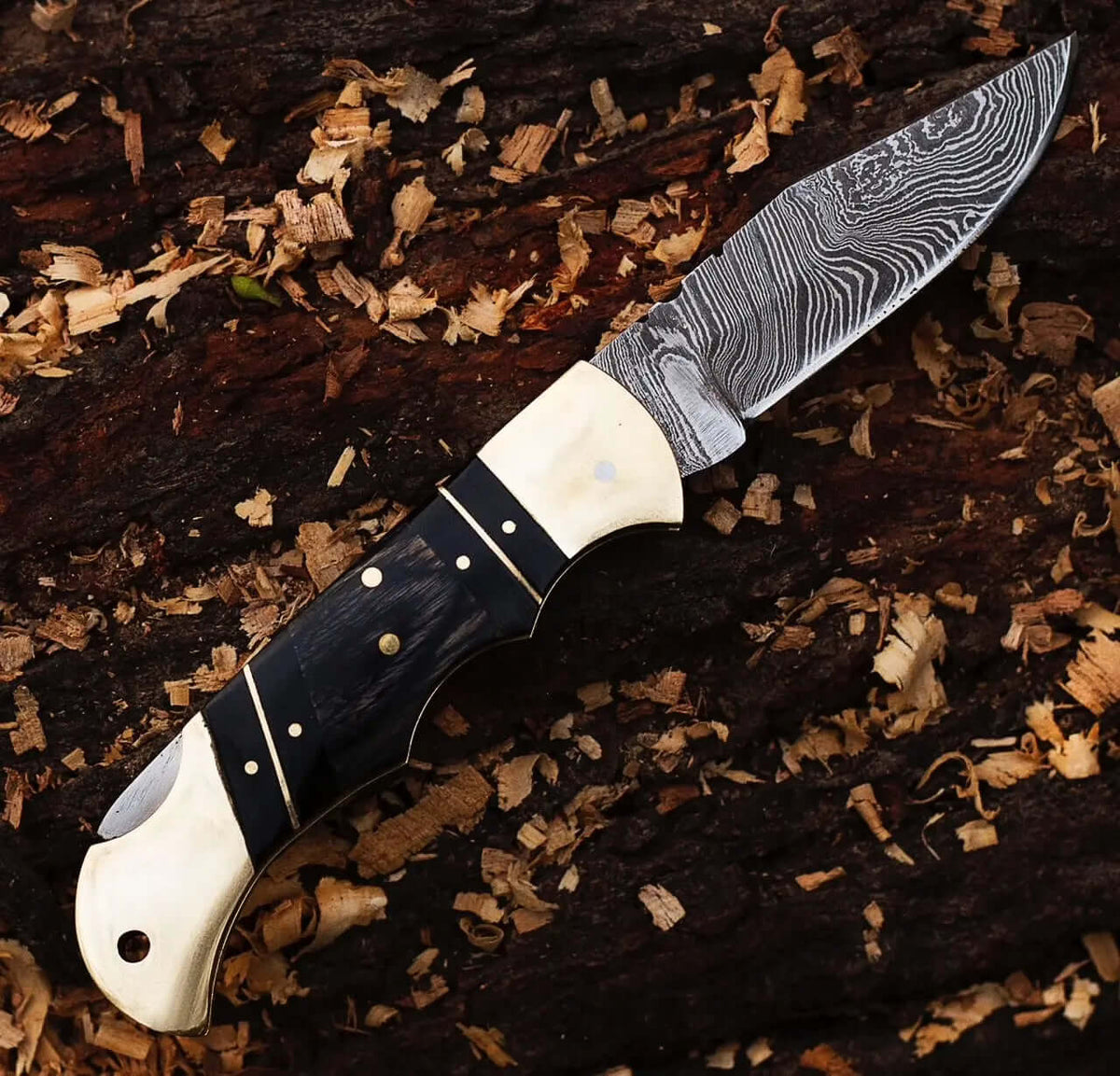 Damascus Steel Folding Knife – Black Horn Handle Pocket Knife - Unique Blades Runner