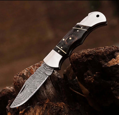 Damascus Steel Pocket Knife – Steel & Horn Handle Folding Knife - Unique Blades Runner