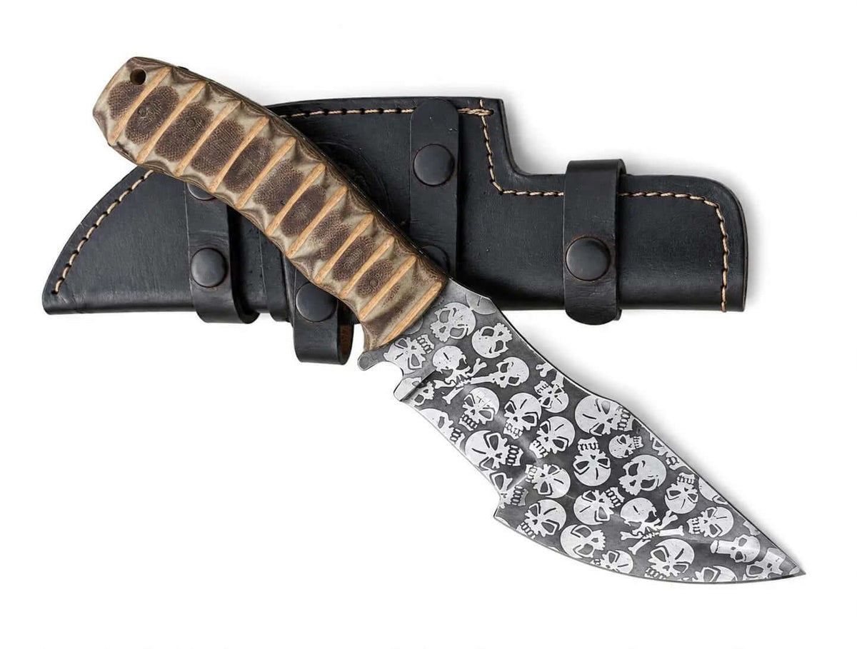 Handmade Tracker Knife with Skull Pattern Blade - Unique Blades Runner