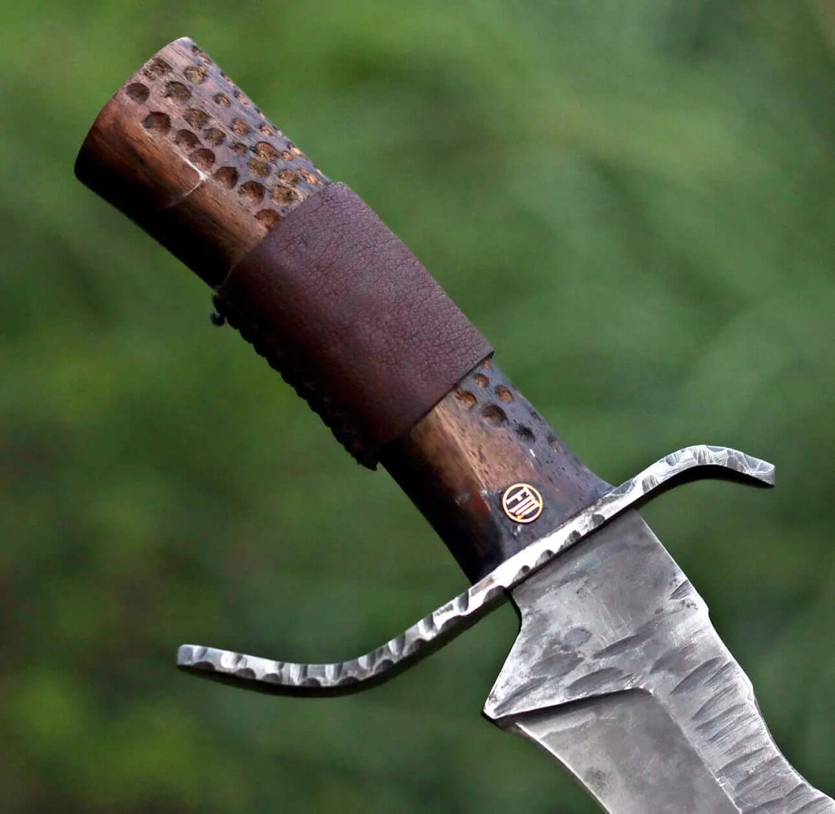 Lot of 50 Carbon Steel Bowie Knives | Handmade Bulk Knife Set with Sheaths - Unique Blades Runner