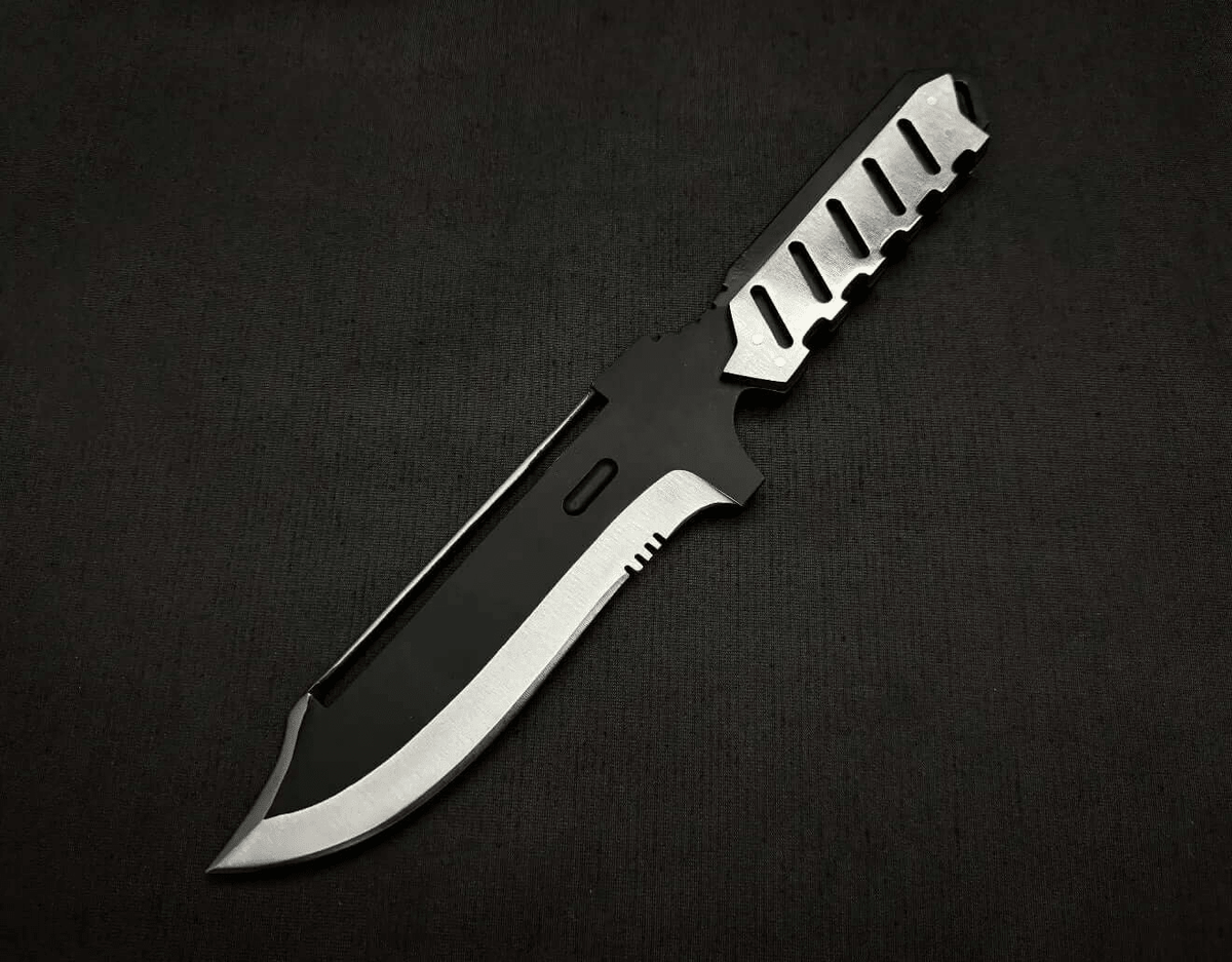 MGS4 Knife Replica | Solid Snake Metal Gear Inspired Collectible Blade - Unique Blades Runner