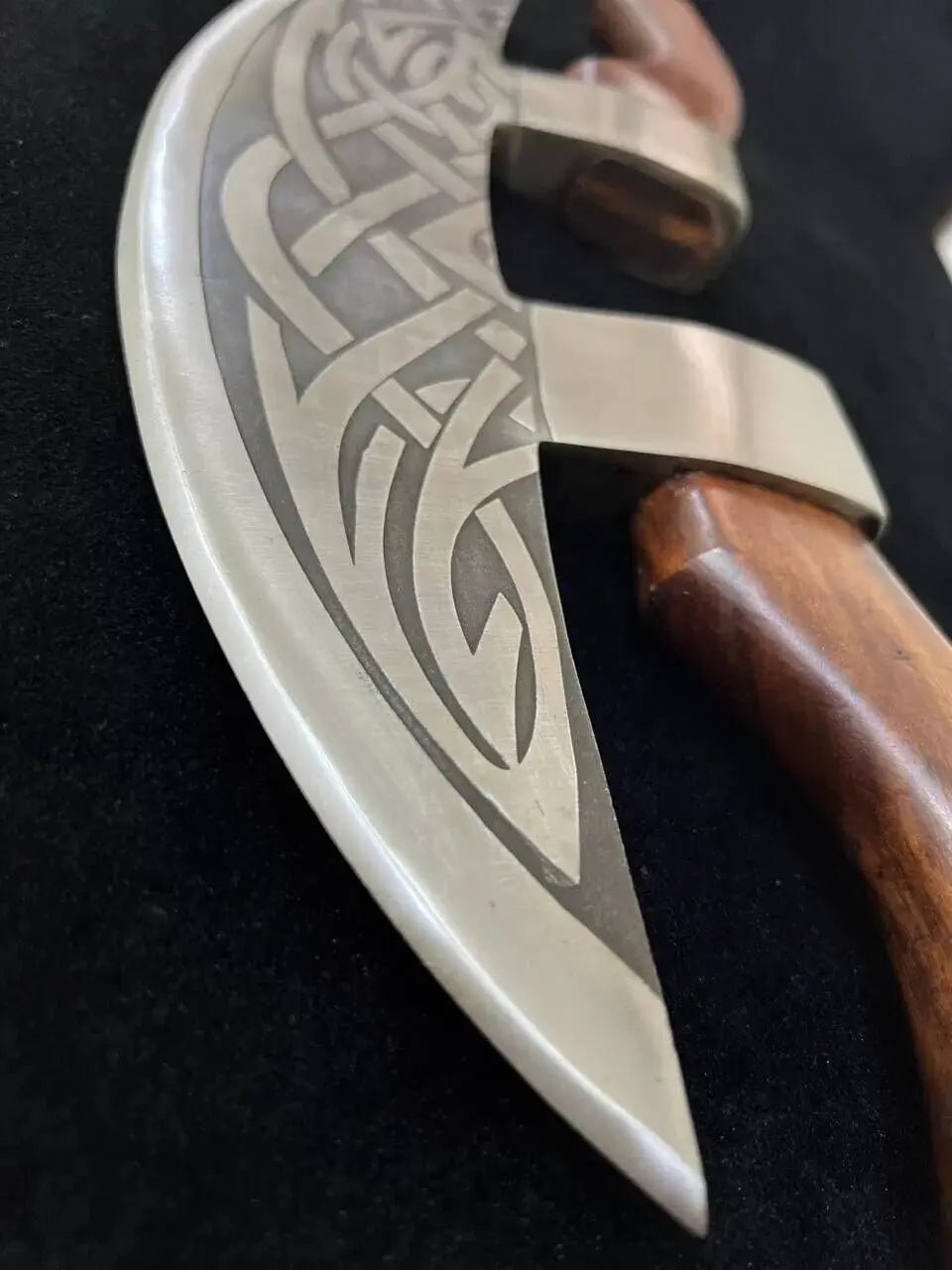 Pizza Cutter Axe – Best Pizza Cutter Gift for Him – Leather Sheath Included - Unique Blades Runner