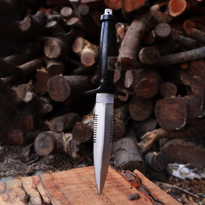 Jack Burton Collector’s Knife – Stainless Steel Movie Replica Knife Unique Blades Runner