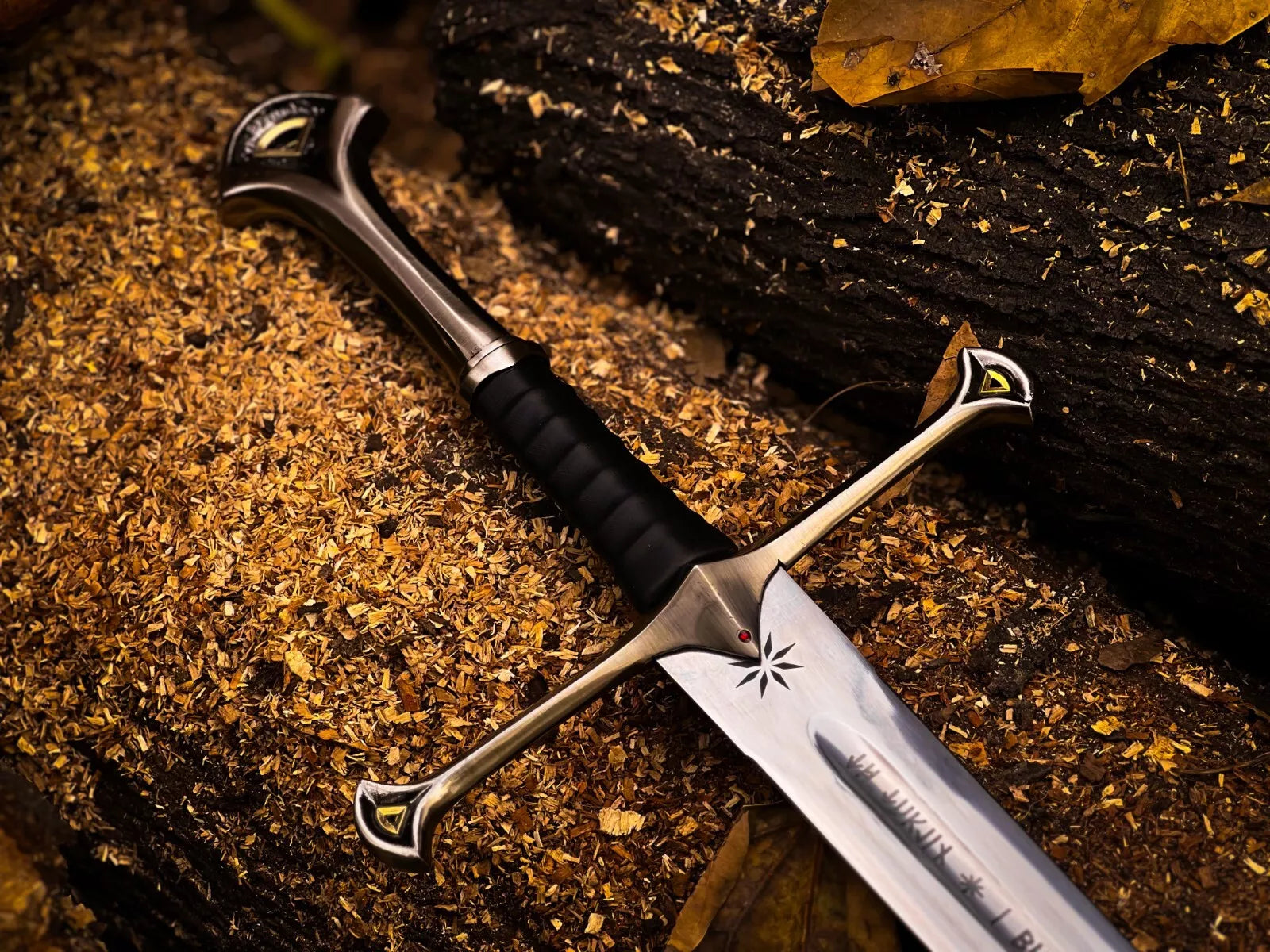 Anduril Sword Replica | Handmade King Elessar Sword Collectible | LOTR Sword Unique Blades Runner