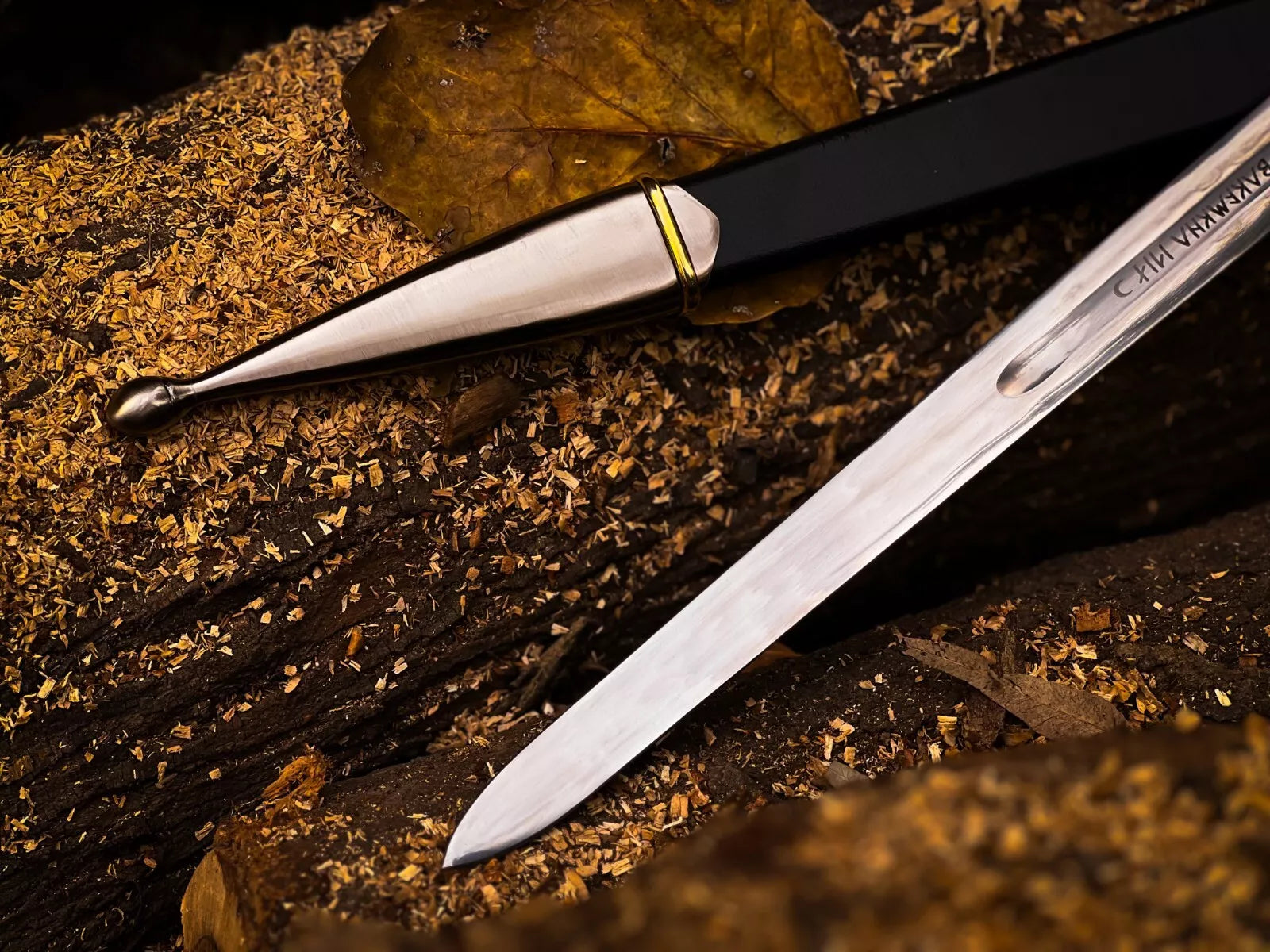 Anduril Sword Replica | Handmade King Elessar Sword Collectible | LOTR Sword Unique Blades Runner