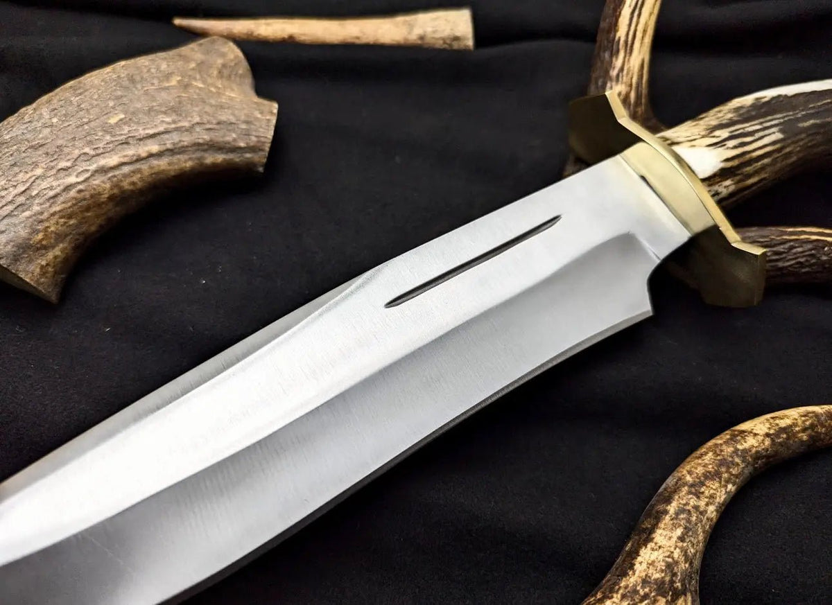 Seraphim Falls Bowie Knife Replica – Muela Magnum Stag Handle 26 - Unique Blades Runner