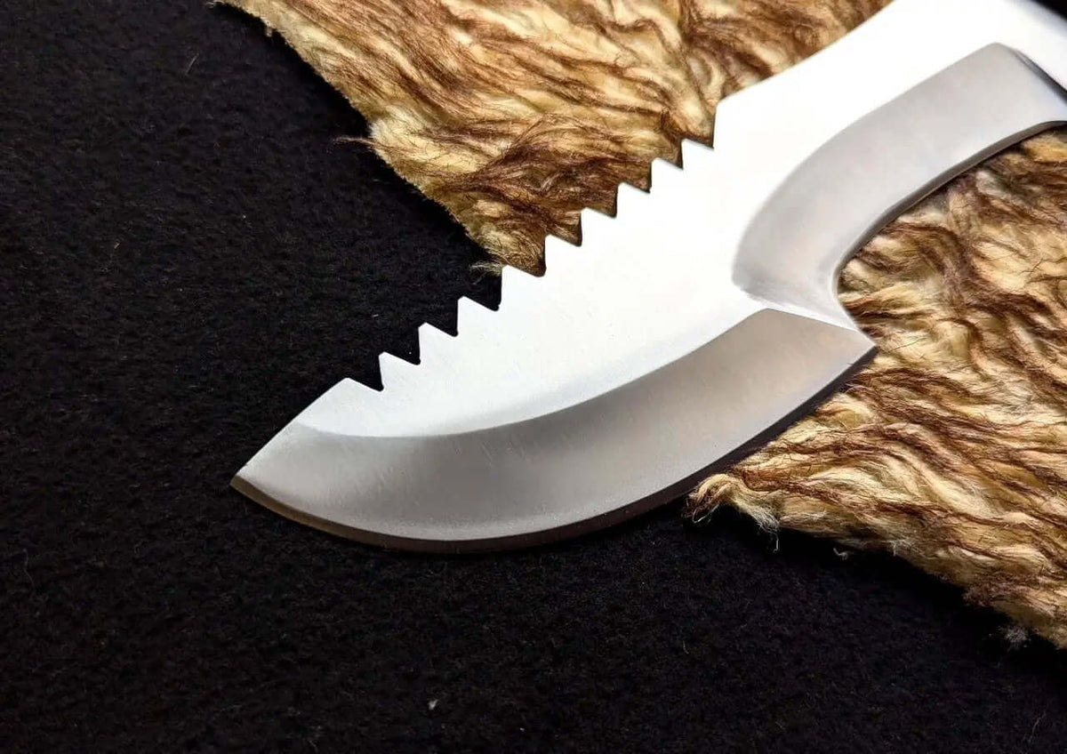 Tom Brown Tracker Knife with D2 Tool Steel Blade And Sheath - Unique Blades Runner